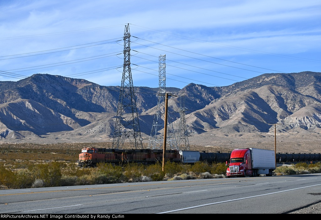 BNSF 5752 South